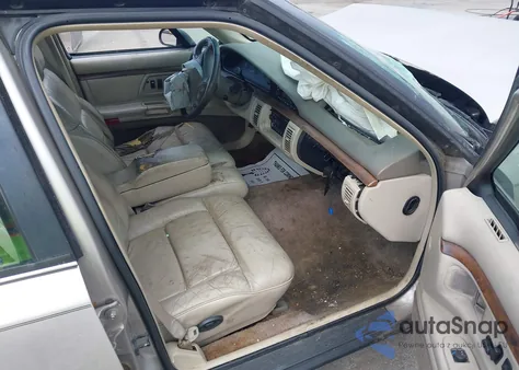 1996 Oldsmobile 98 Regency Elite z USA, uszkodzony, nr VIN 1G3CX52K3T4313593